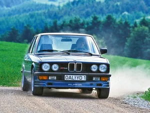 E28 (1985–1987)