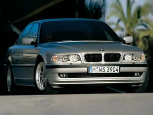 E38 (1998–2001)