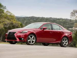 XE30 (2013–2016)