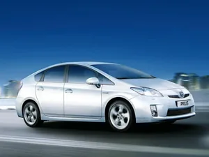 ZVW30 (2009–2012)